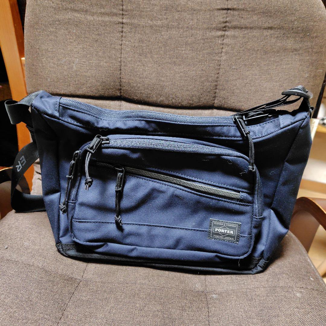 お値引き！PORTER斜め掛け可美品！男女兼用！