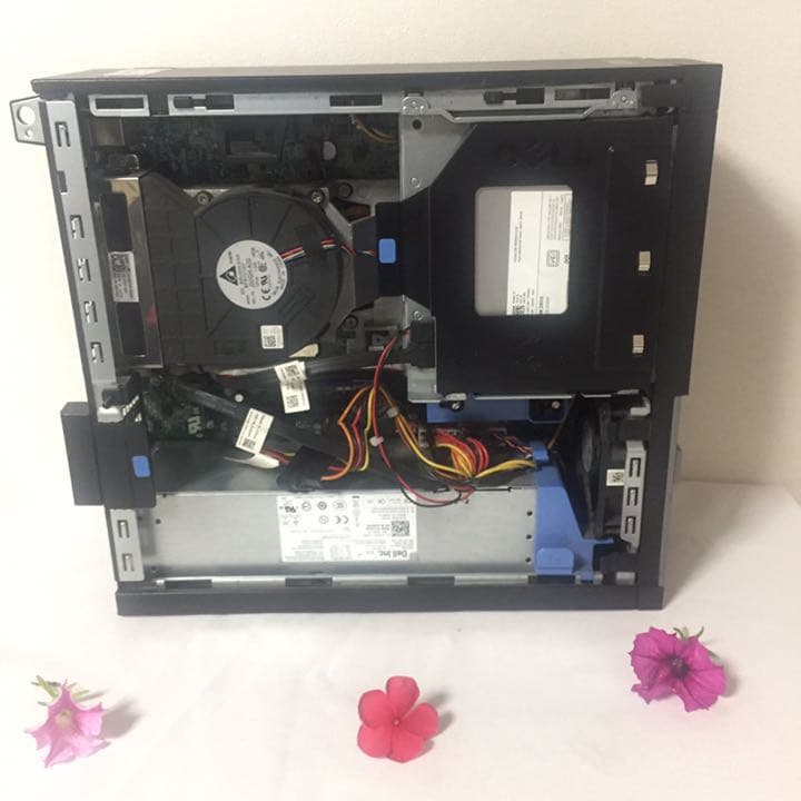 新品SSD240GB/大容量8GBメモリCorei5 DELL 7010