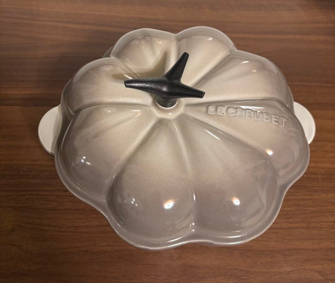 Le Creuset カボチャ型鍋 ナツメグ