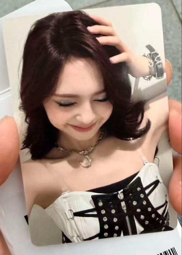 BABYMONSTER チキータ 香港　ポップアップ　買い上げ　トレカ