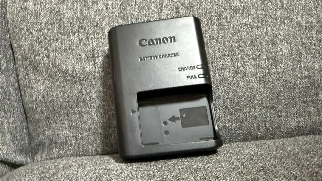 藤*尾様 Canon EOS Kiss M2 レンズセット(ブラック)