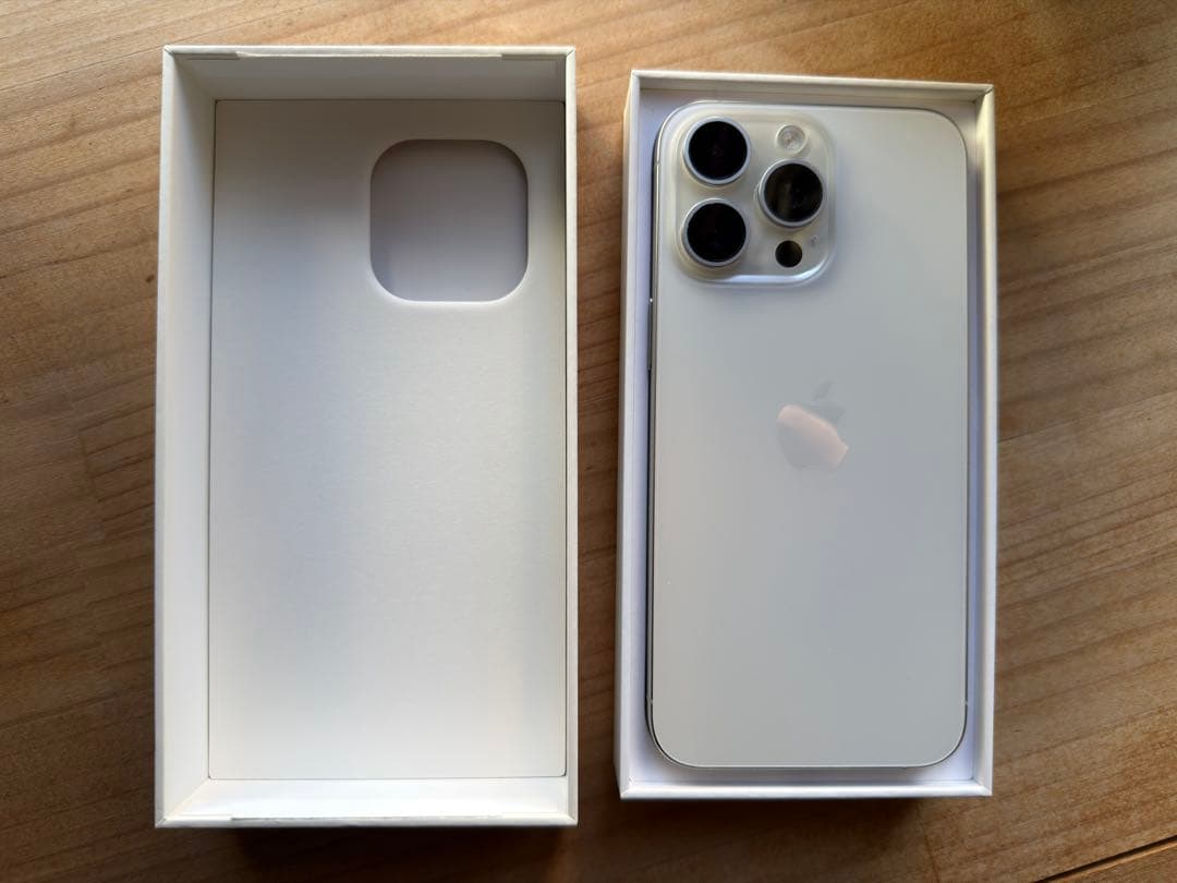 iphone15 Pro Max 512GB ホワイトチタニウム色