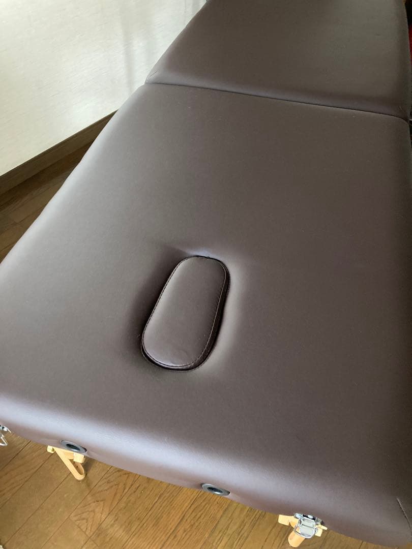 折りたたみ施術ベッド