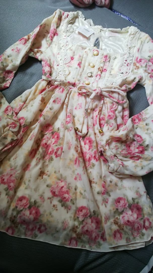 LIZLISAリズリサ新品未使用バラ柄ワンピース薔薇姫プリンセスガーリー