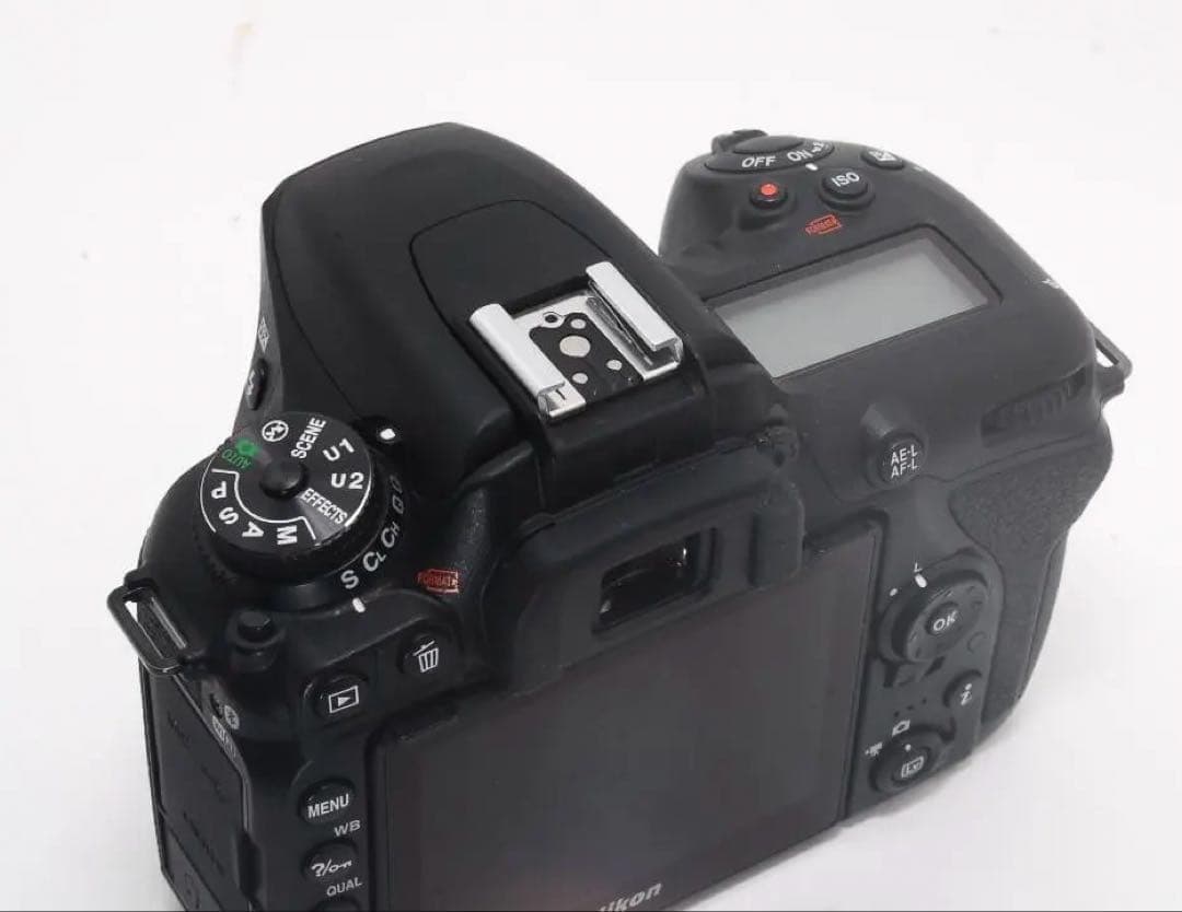 Nikon D7500 ダブルレンズ 極上美品☘️家族写真に　超高性能 高画質