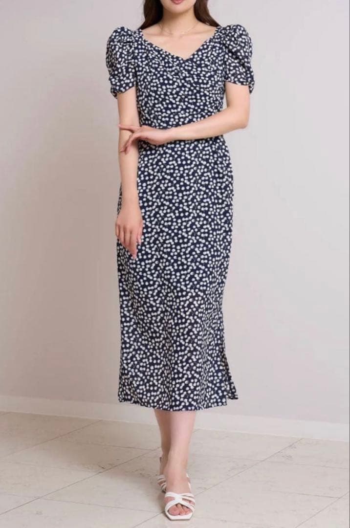 週末限定値下げ　herlipto Cherry Pattern Cache-Co