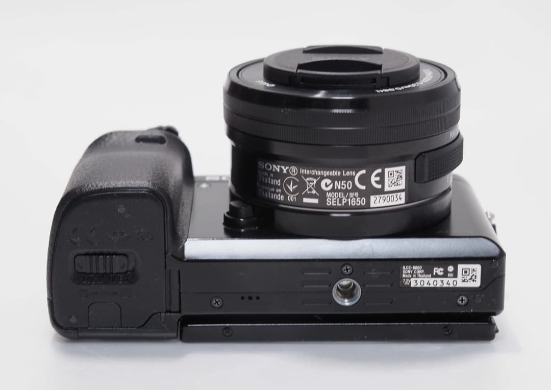 SONY α6000 ミラーレスカメラ 本体とレンズ付属品