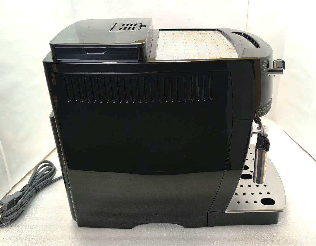 デロンギ　コンパクト全自動コーヒーマシンマグニフィカS ECAM22112B　6