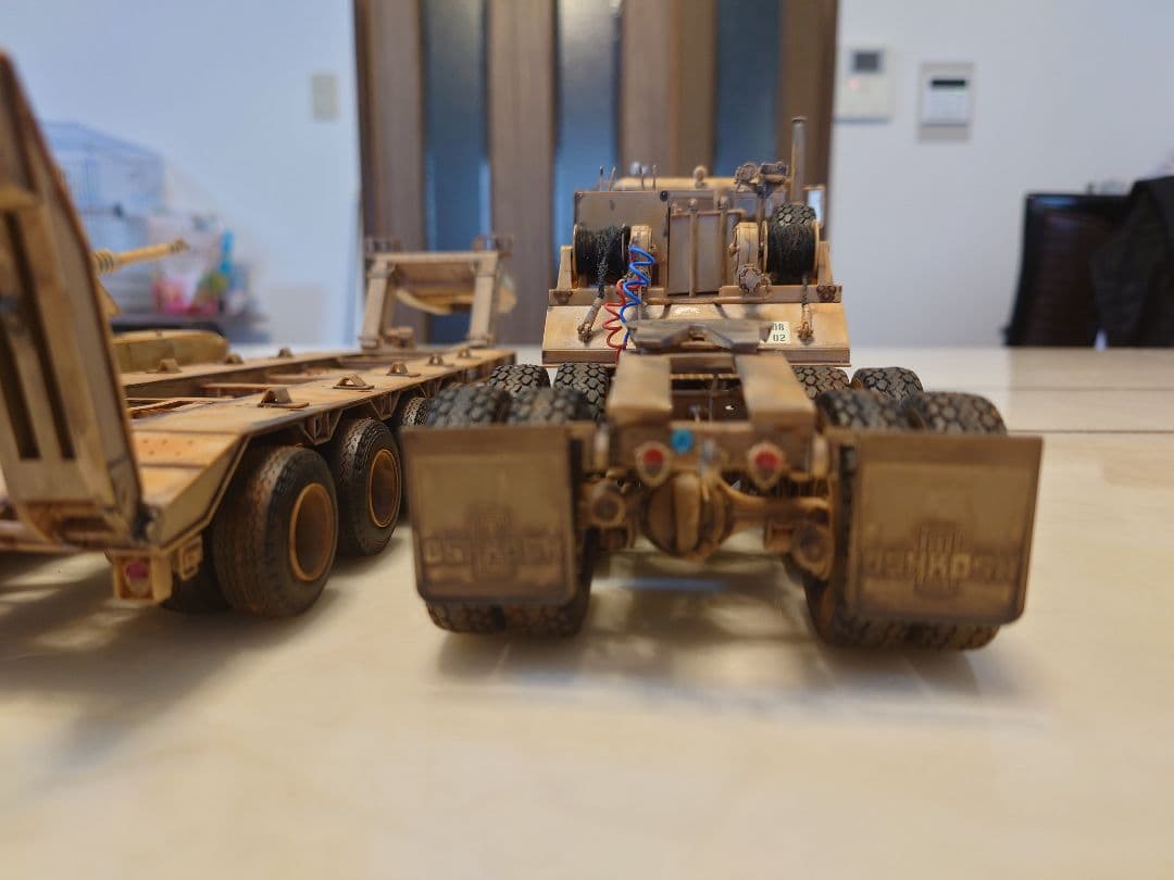 ホビーボス　戦車運搬車＆重装備セミトレーラー＆タミヤ　エイブラムス　1/35