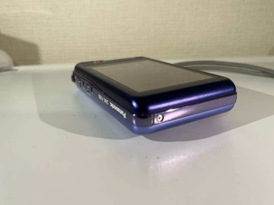 【美品 / 動作確認済 デジカメ LUMIXパナソニック DMC-FX80 水色