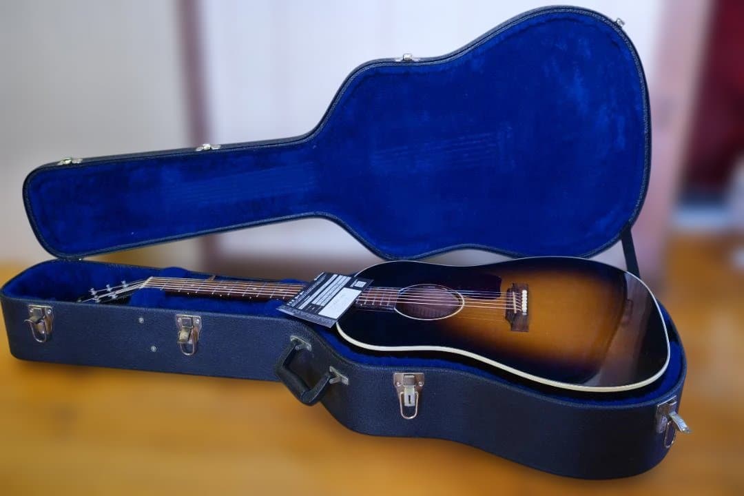 Gibson J-45 VS アコースティックギター 2006年製