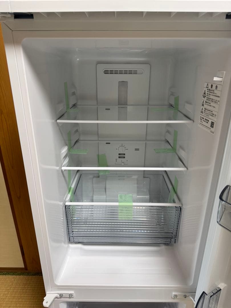 【美品】SHARP 冷蔵庫 2ドア SJ-D18J-W