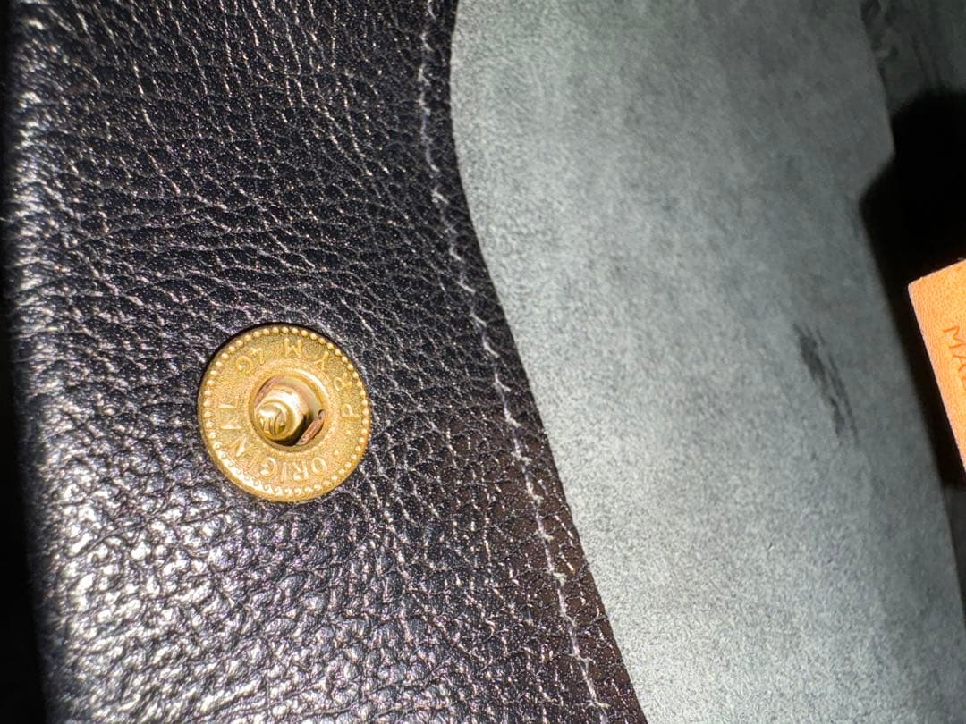 【11/24限定価格】IL BISONTE クロスボディバッグ