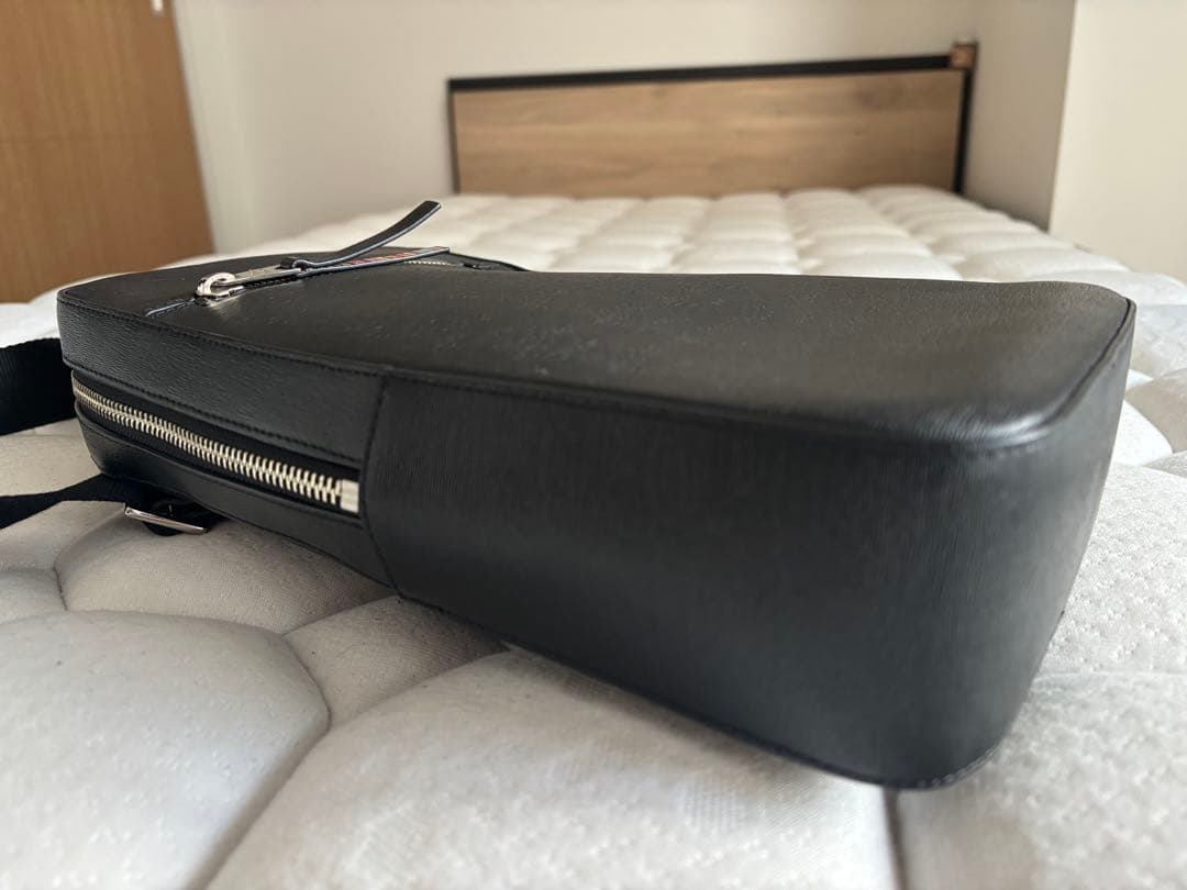 Paul Smith ポールスミス　ストローグレインレザー　ボディバッグ　黒