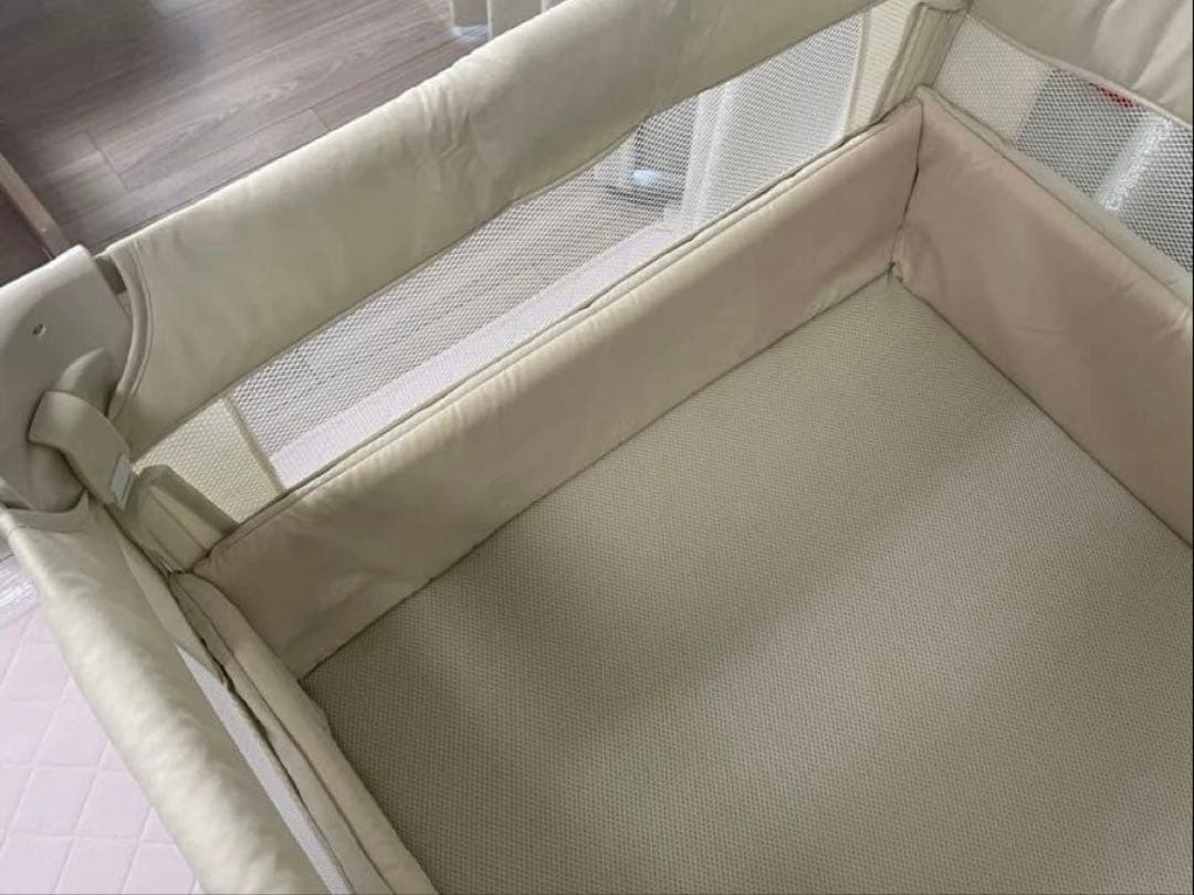 ベージュ メッシュ ベビーベッド 折りたたみ式