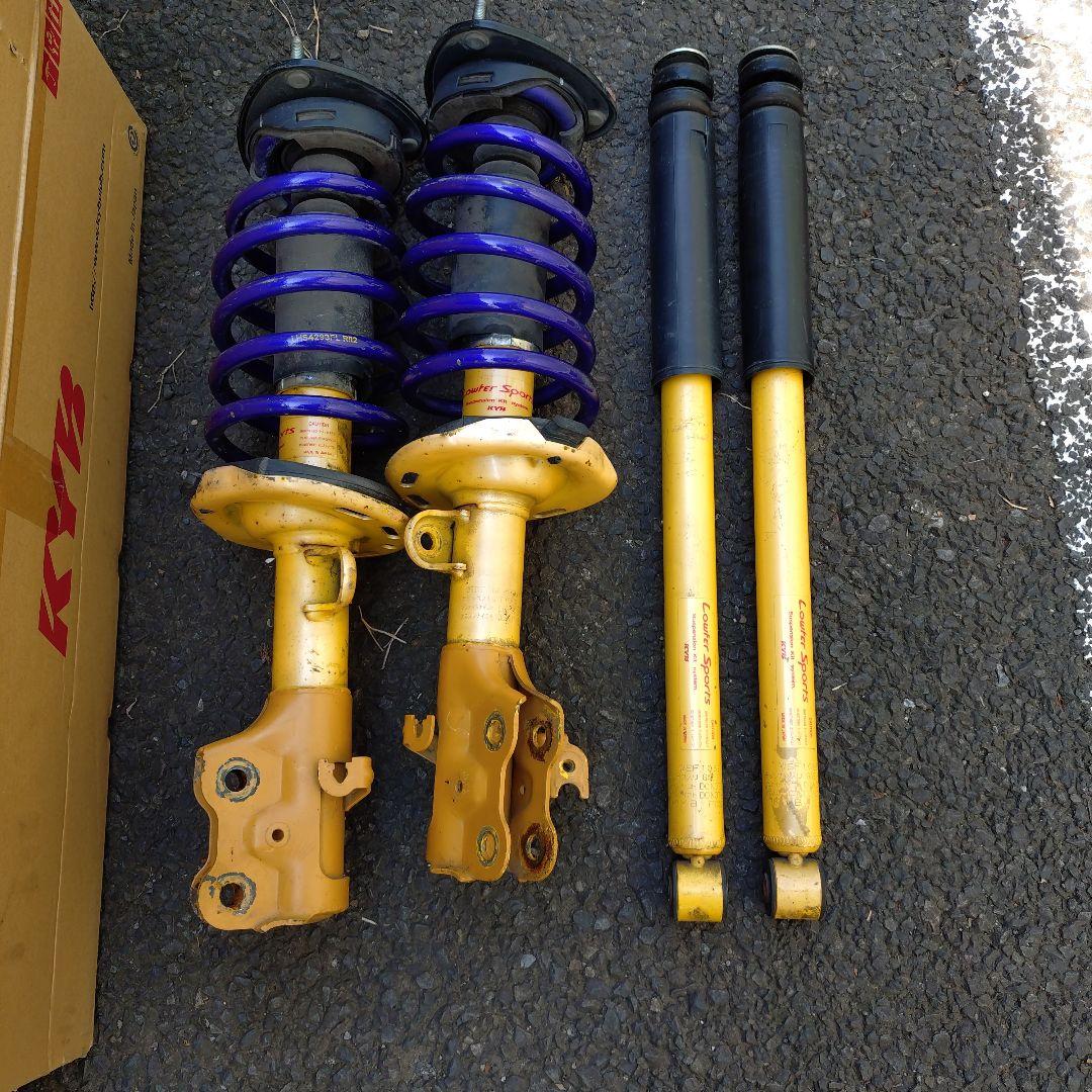 RG1 ステップワゴン用 カヤバ ローファースポーツ