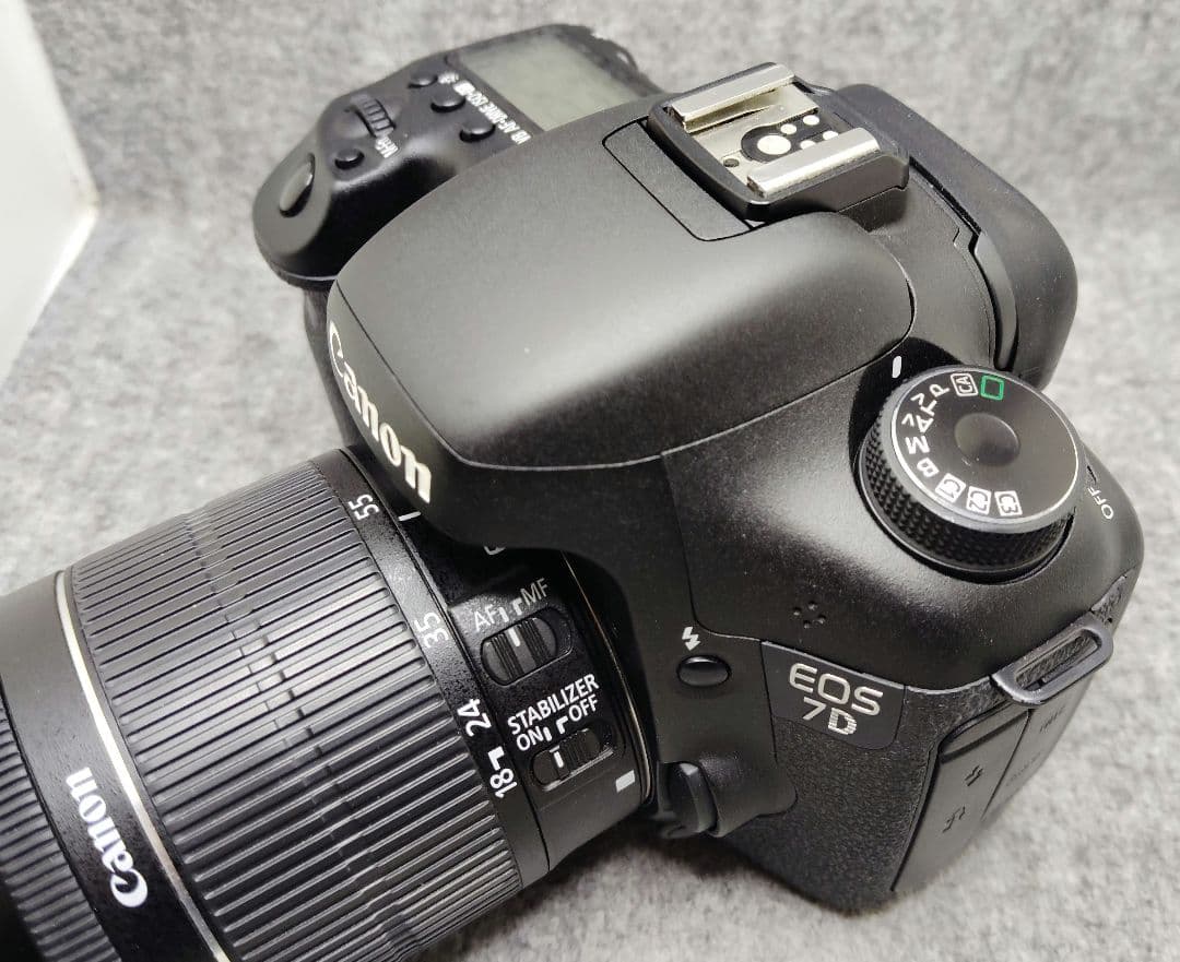 Canon EOS 7D 標準ズームレンズ付き