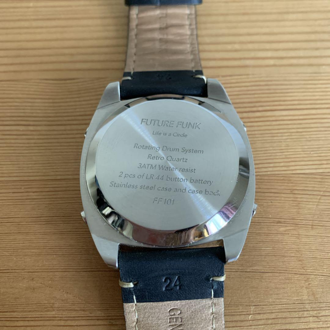 FUTURE FUNK 腕時計　FF101 シルバー　フューチャーファンク