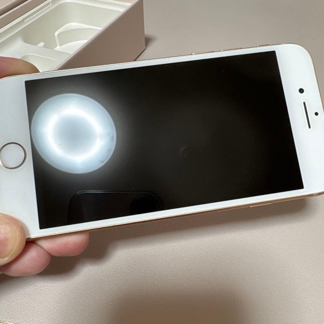 Apple iPhone 8 ゴールド 本体【美品】SIMフリー
