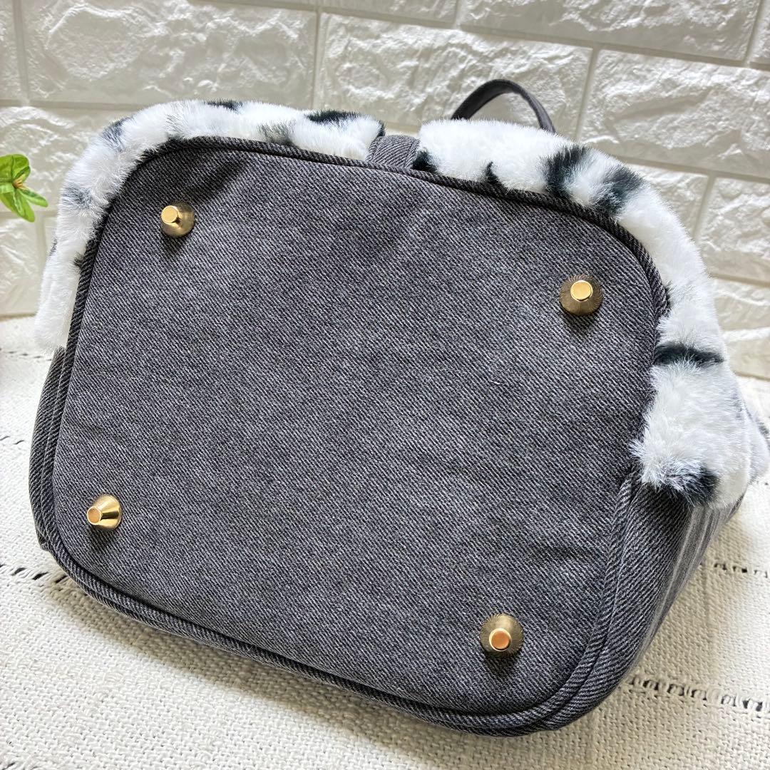 デニムリメイク　ハートのキーロック付きキューブバック　ダルメシアン柄ファー底横長