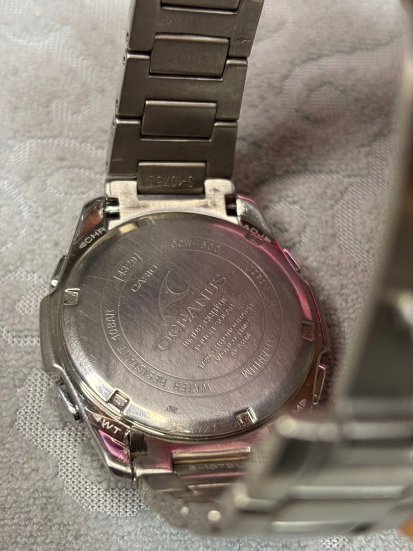 OCEANUS OCW-600電波ソーラーフルチタン、サファイアガラス