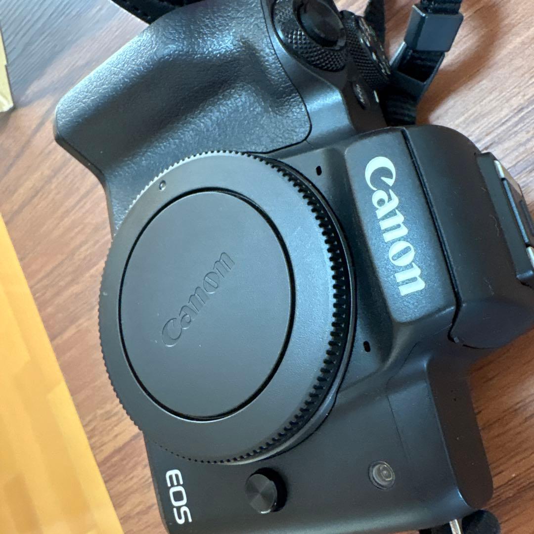 【豊田村さん専用】Canon EOS Kiss M ミラーレス一眼(箱付き)本体