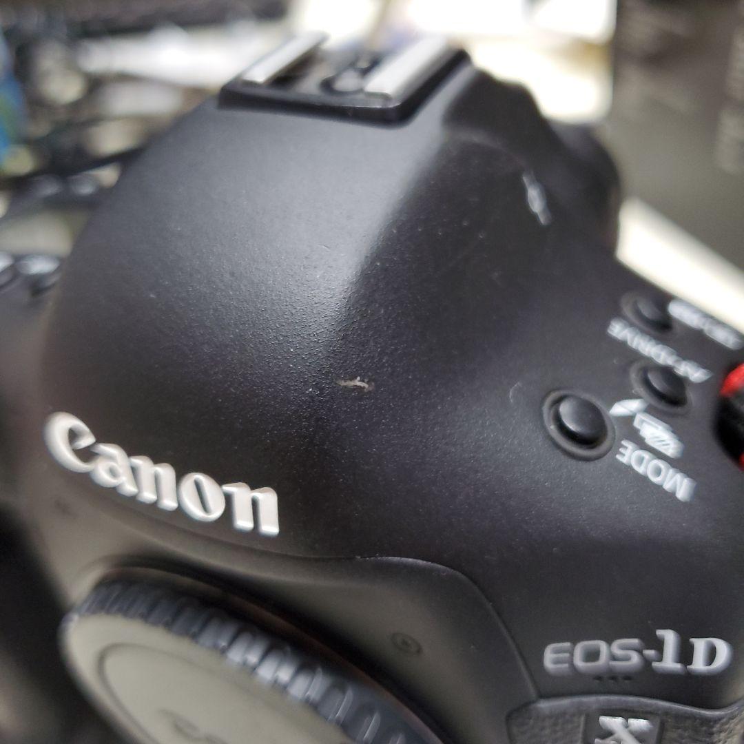 Canon EOS-1D X 本体　取説 充電器付　50000ショット未満です。