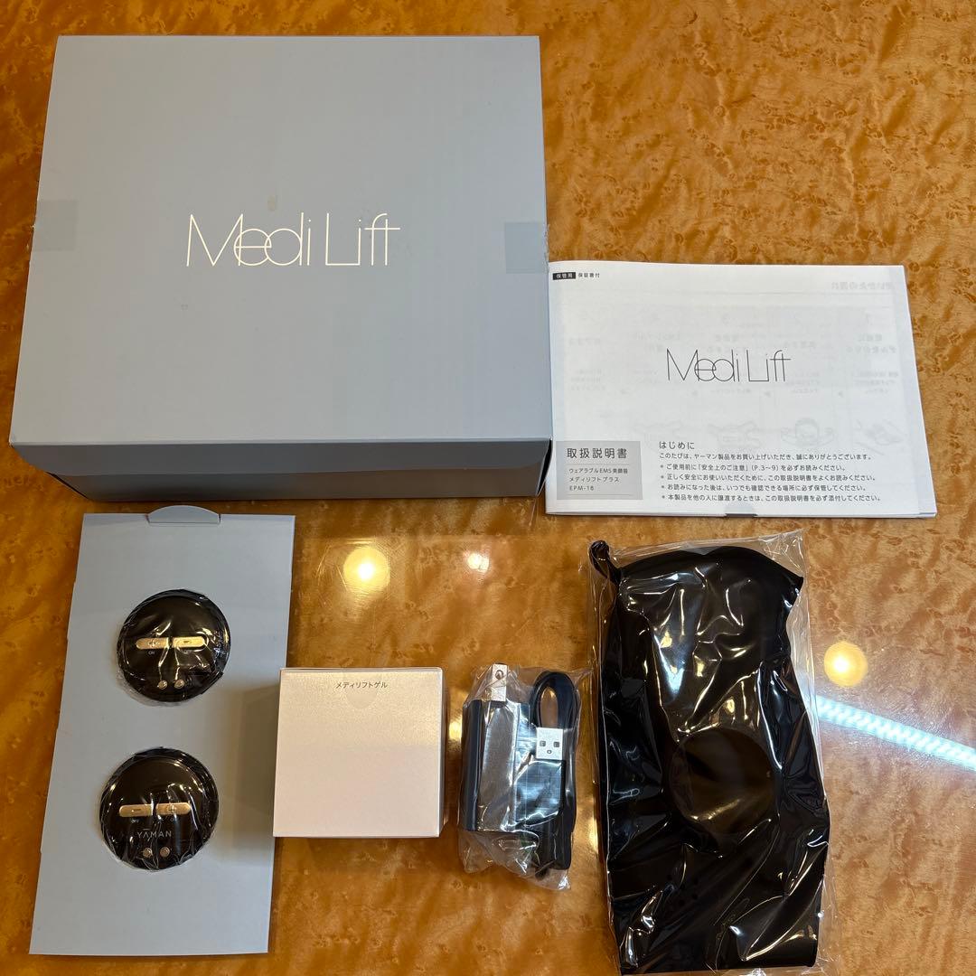 YA−MAN EPM-18BB ウェアラブルEMS美顔器 メディリフトプラス