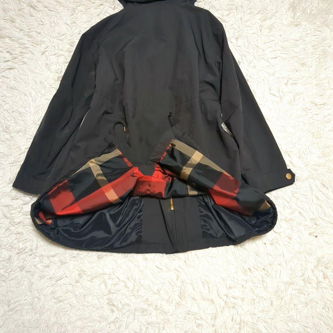 【美品】ブルーレーベルクレストブリッジ☆黒　金釦　フードコート　ハウスチェック