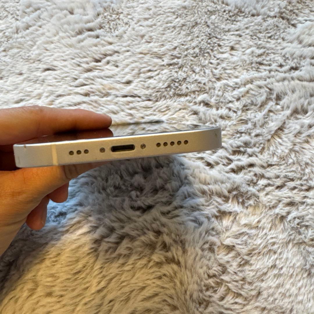 Apple iPhone 12 64GB ホワイト 本体