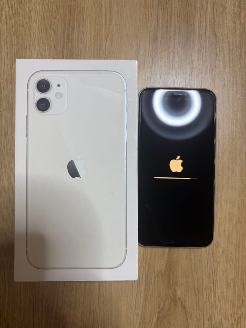 iPhone 11 ホワイト 128 GB SIMフリー