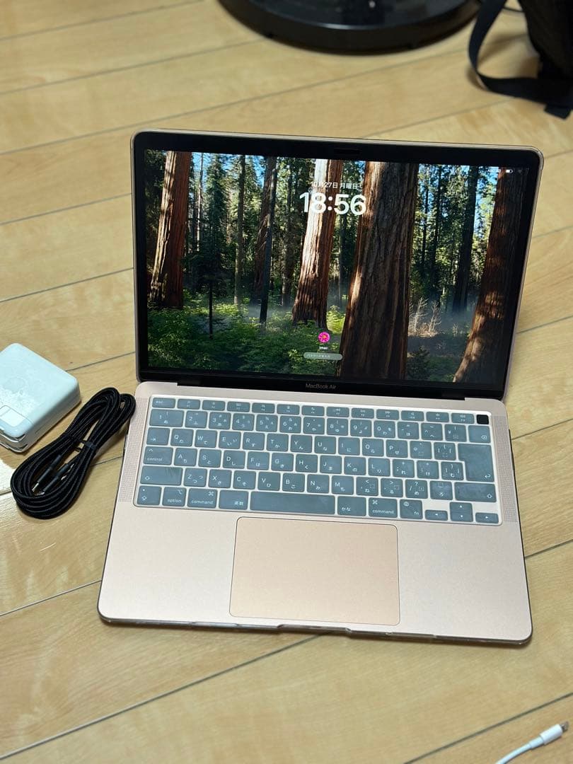 美品Apple MacBook Air M1 13.3インチ ゴールド