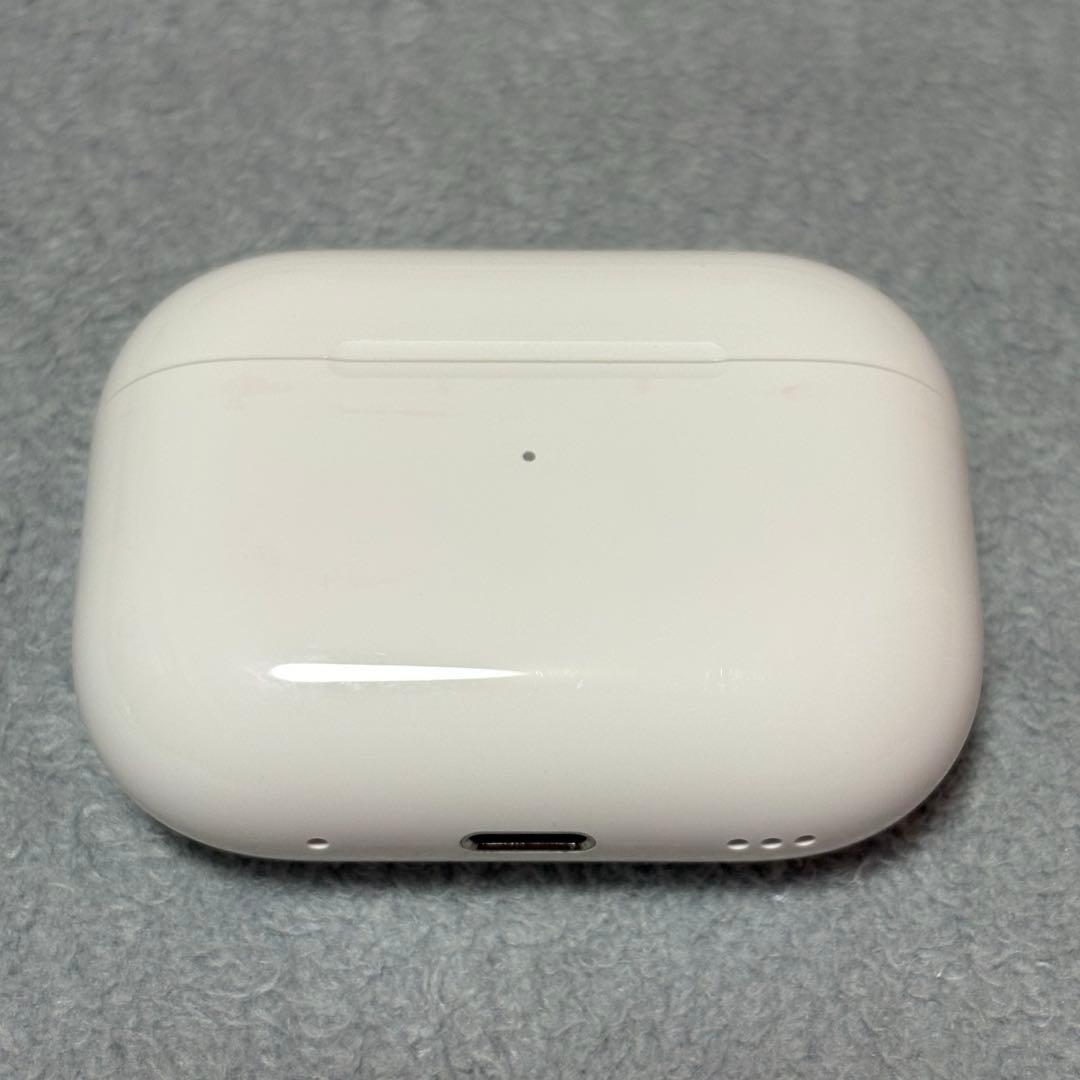 AirPods Pro 第2世代 lightning ESRケース付属