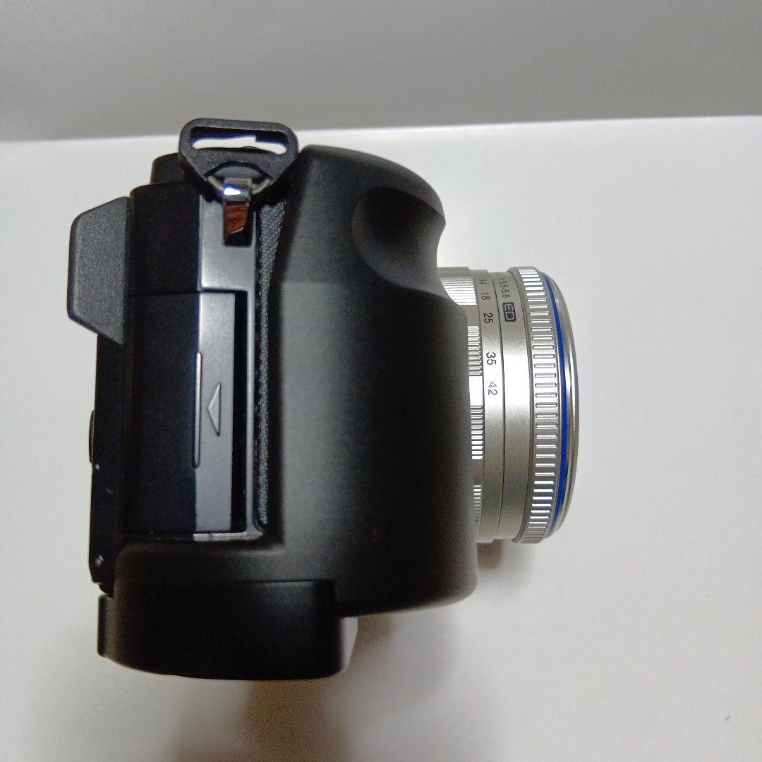 大幅値下げOLYMPUS OM-D ミラーレス一眼カメラレンズグリップ付元箱あり