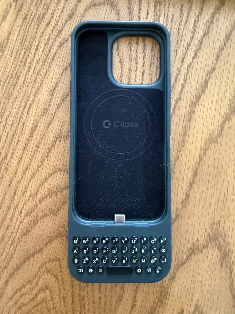 Clicks Keyboard iPhone 16 Pro用ケース