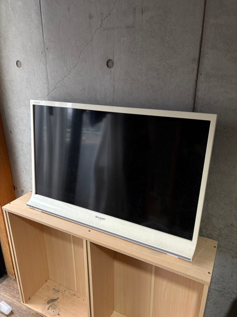 SHARP 大画面テレビ ホワイト　40v