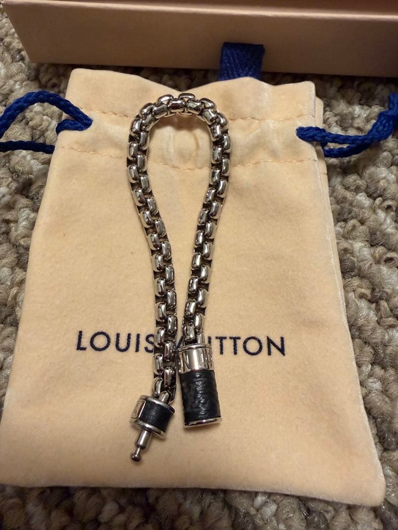 LOUIS VUITTON モノグラムブレスレット
