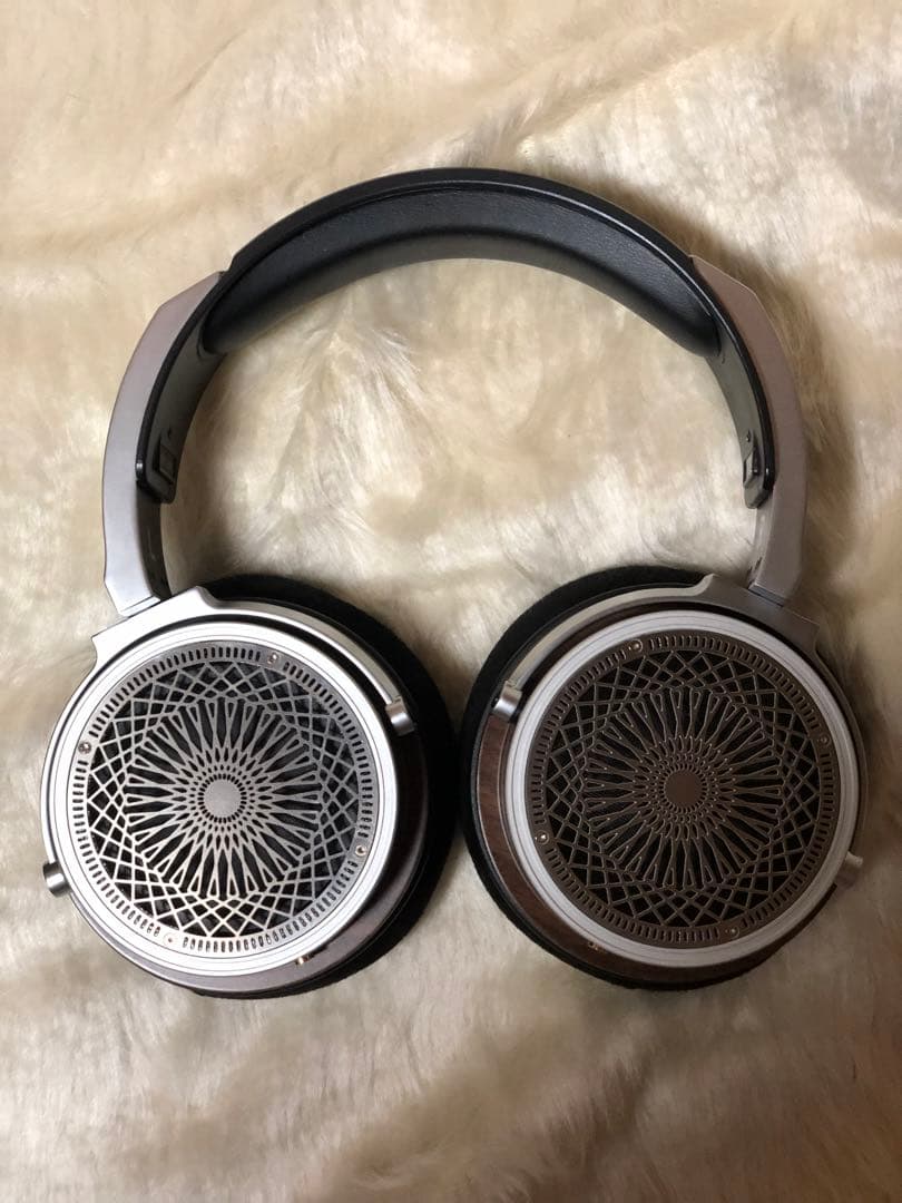 ヘッドホン HarmonicDyne Zeus