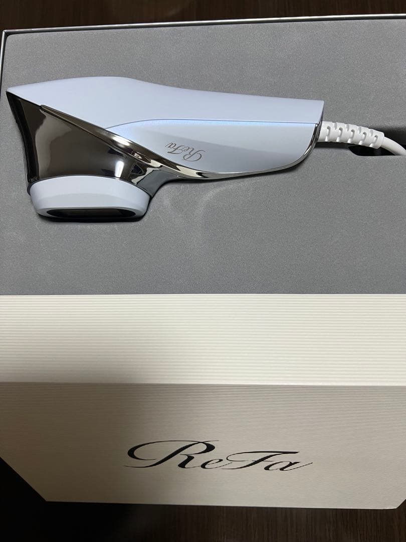 リファエピダブルクール　脱毛　美顔器