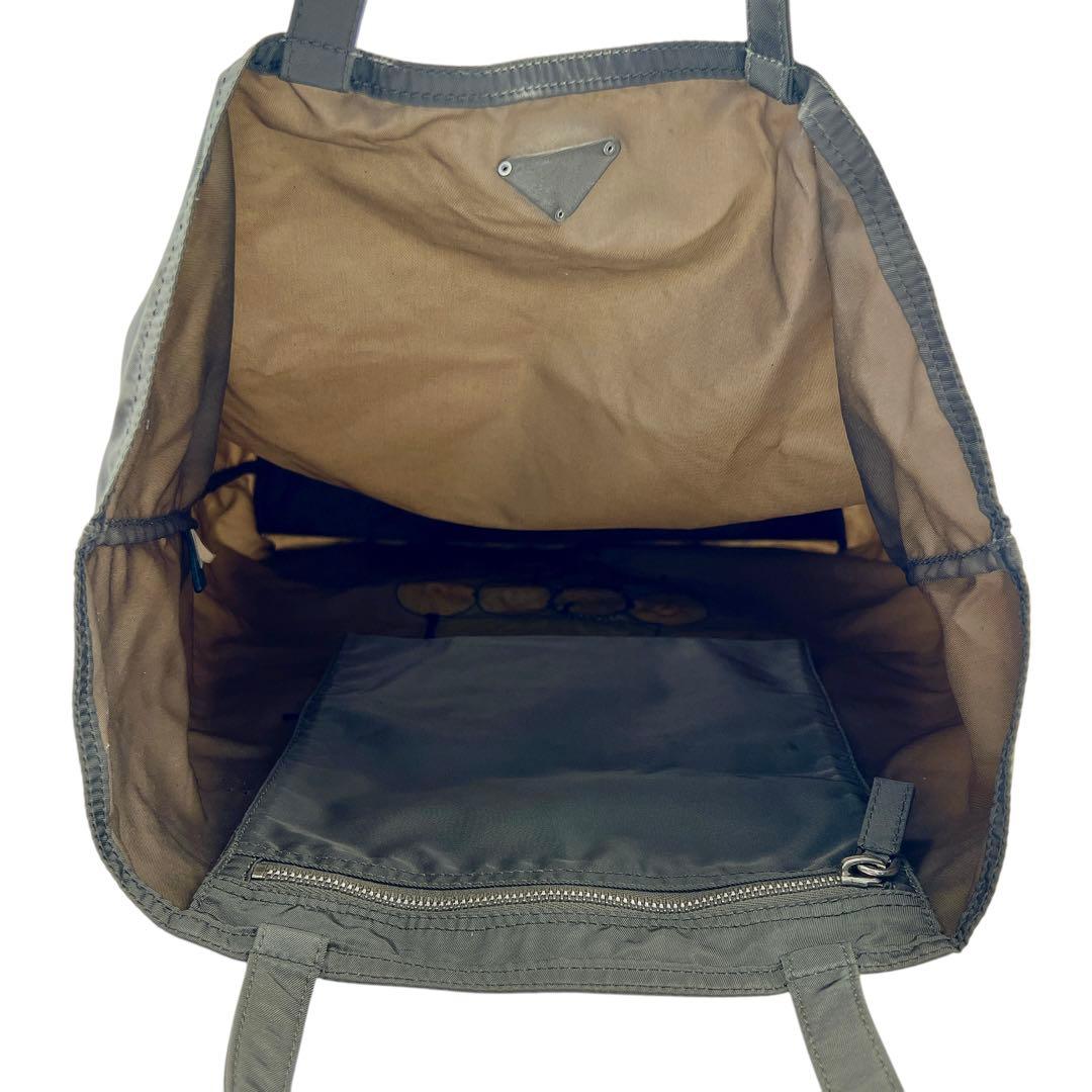 PRADA ナイロン ロボット トートバッグ 8901