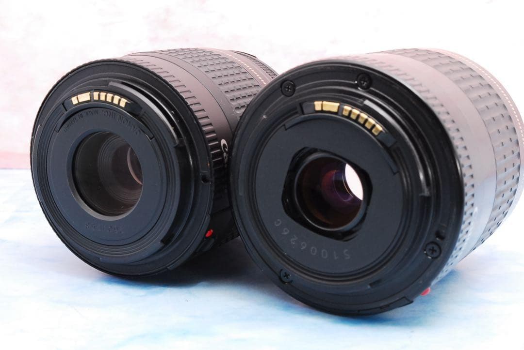 キヤノン Kiss X4☆入門機☆一眼レフカメラ☆Wレンズ☆バッグ付☆