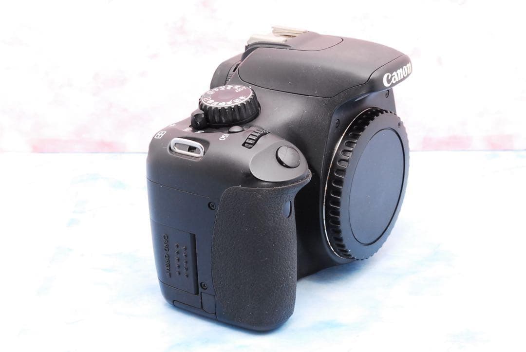 キヤノン Kiss X4☆入門機☆一眼レフカメラ☆Wレンズ☆バッグ付☆