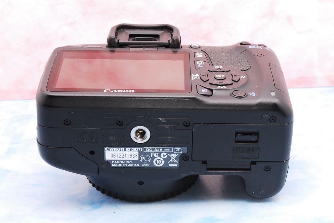 キヤノン Kiss X4☆入門機☆一眼レフカメラ☆Wレンズ☆バッグ付☆