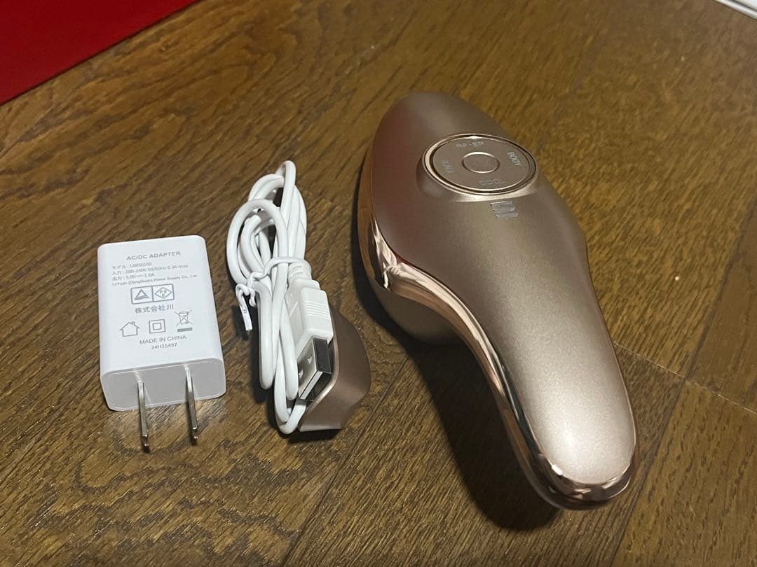 IKKOプロデュース　美顔器　MEラボンエクラ　Éclat ME LABOUM