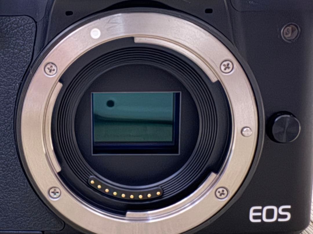 Canon EOSkissM　18-150mm EF-M 22mm レンズ2式付