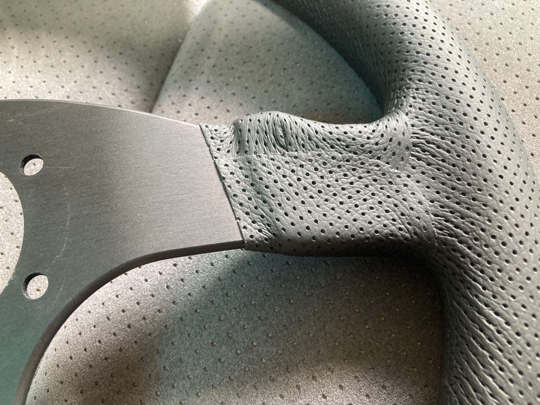 MOMO ステアリングホイール C-71 350mmコンペティション極上品