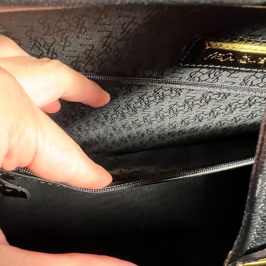 新品タグ付 イヴサンローラン ダレスバッグ レザー　黒 A4 デッドストック