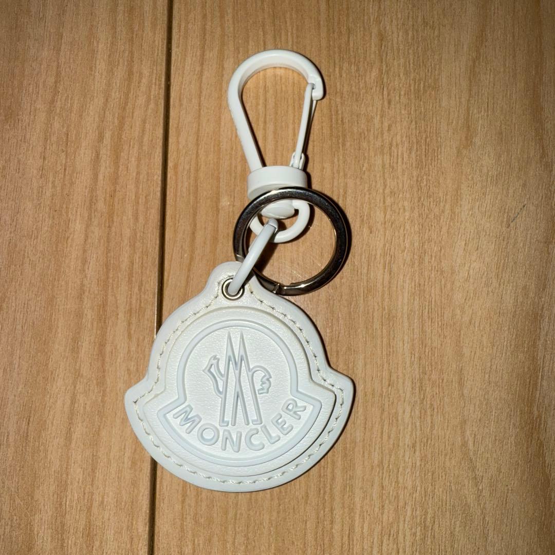 MONCLER ホワイトレザー キーホルダー