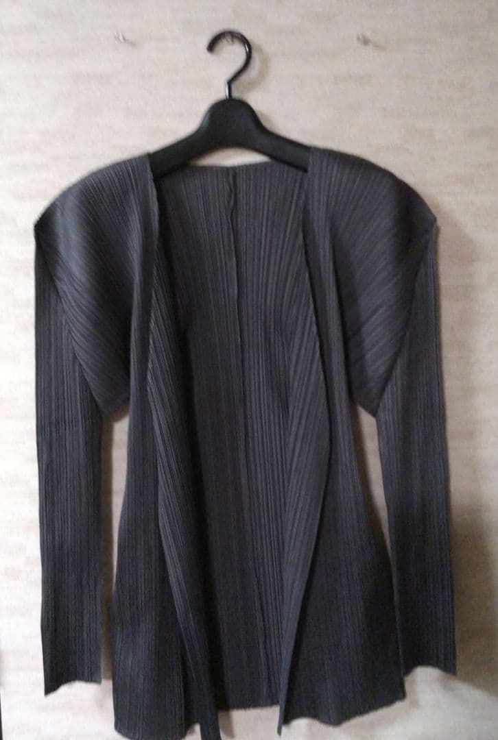 ダークグレー プリーツプリーズ 長袖ジャケット
