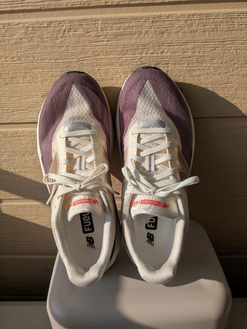 ニューバランス FuelCell Rebel v5